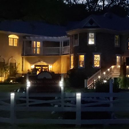 Stone Manor Boutique Inn Britain Esterno foto